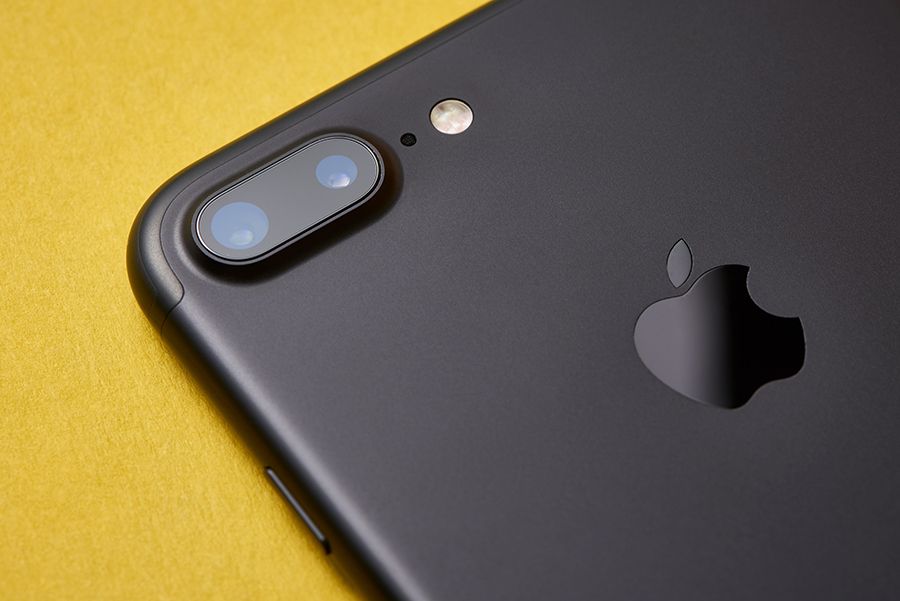 Close-up of a smartphone used to research an affiliate program
